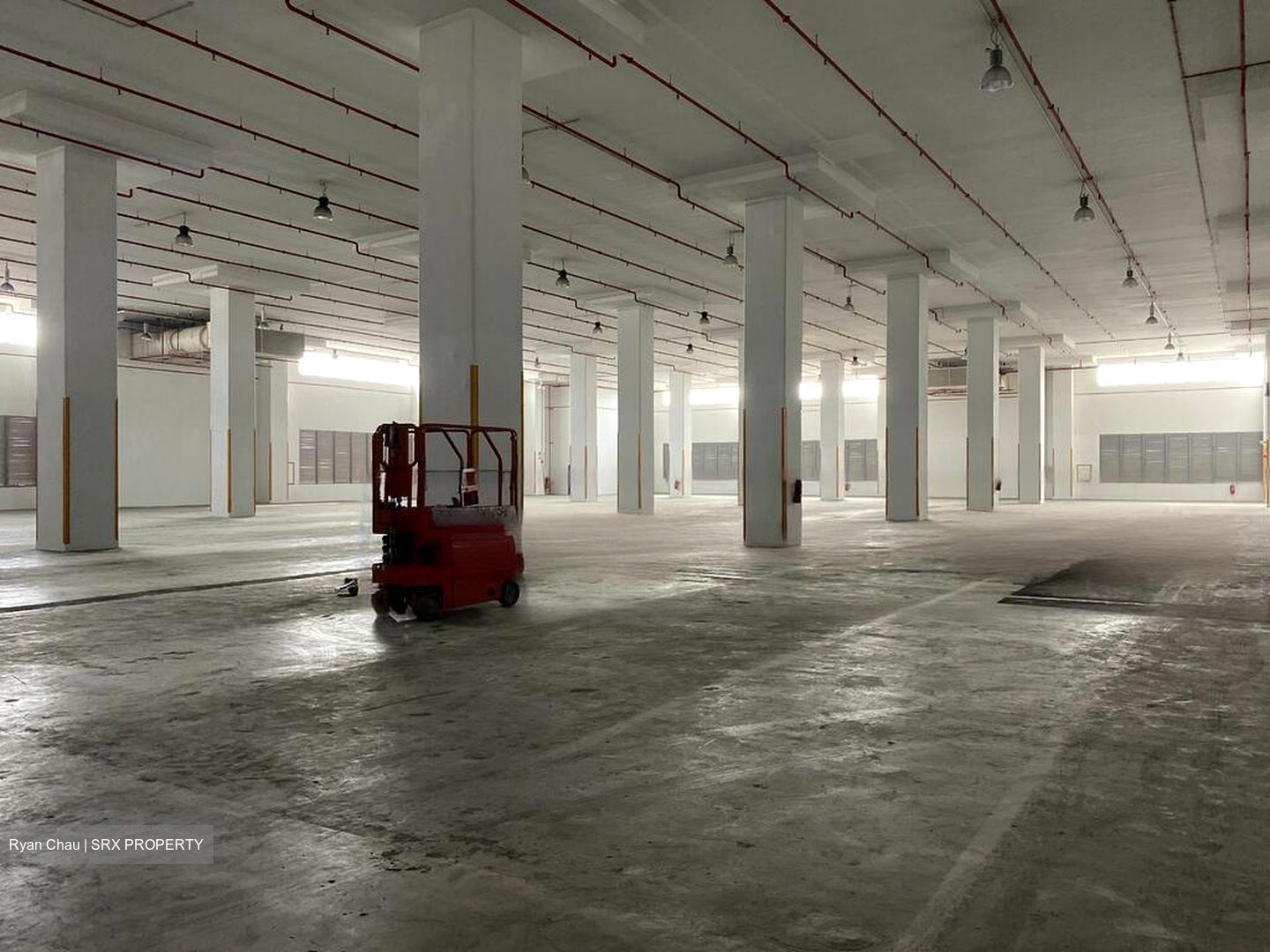 West Coast Gardens (D5), Warehouse #470474411